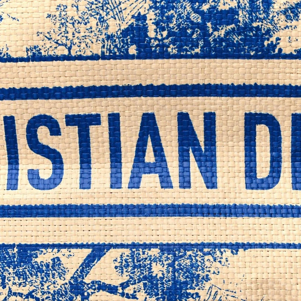 Christian Dior Beauty Blue and Cream Straw Tote - Picture 4 of 4